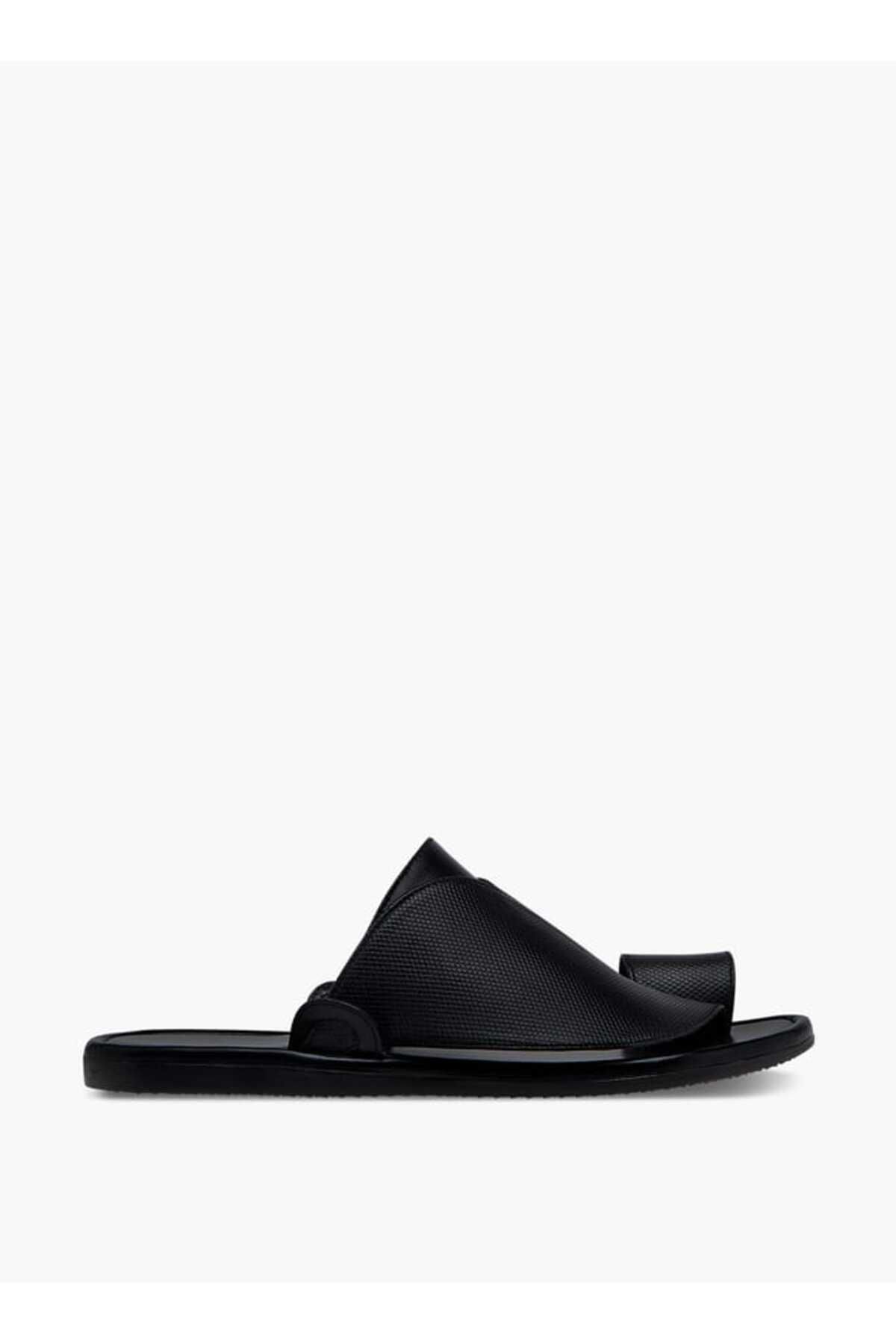 LBL by Shoexpress-Textured Slip-On Arabic Sandals with Toe Loop 2