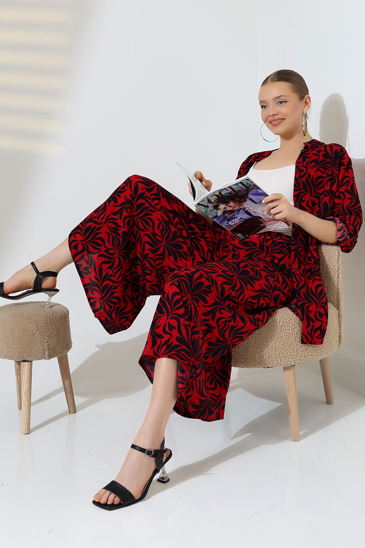 complete the look image