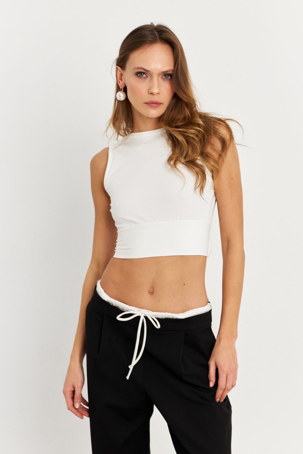 Cool & Sexy-Bluză albă crop cu cravată la spate pentru femei EY2733 2