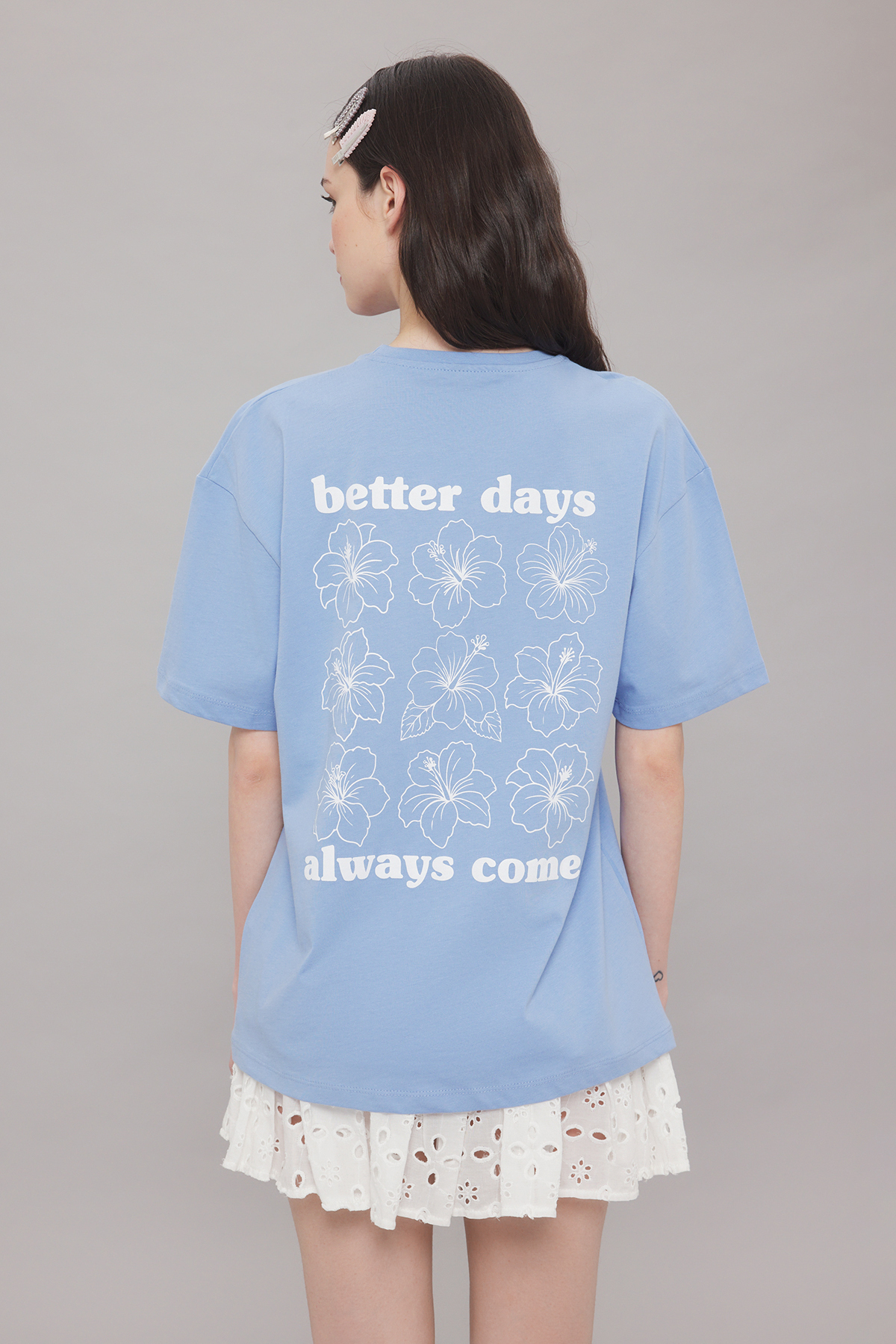 Trendyolmilla  Açık/Bebe Mavi %100 Kalın Pamuklu Oversize/Geniş Kalıp Ön Arka Baskılı Örme T-Shirt TWOSS25TS00059 - Görsel 4