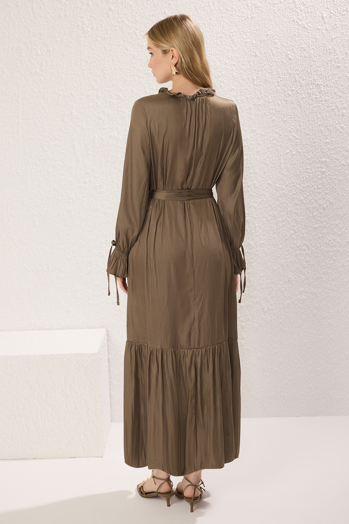 Trendyol Modest-Khaki Relaxed Satin Plain Woven TCTSS25EB00073 4