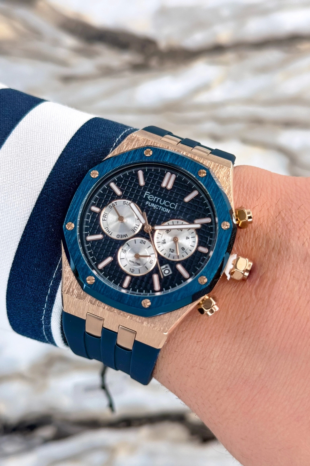 ساعت مچی مردانه با بند و قاب فولادی، سیم‌کشی سیلیکونی آبی، مدل Zmfer077