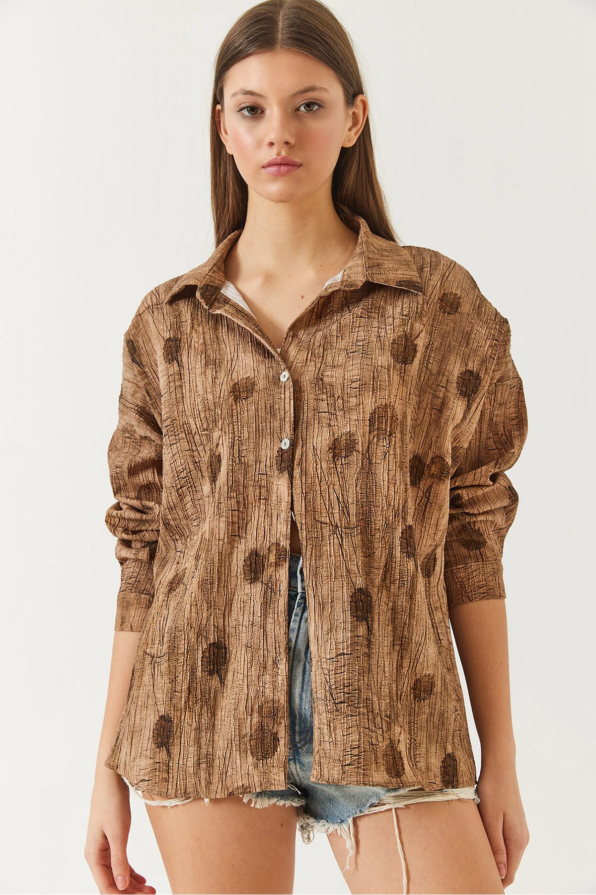Bianco Lucci-Schulterfreies, bedrucktes Oversize-Hemd für Damen 60398 60271063 2