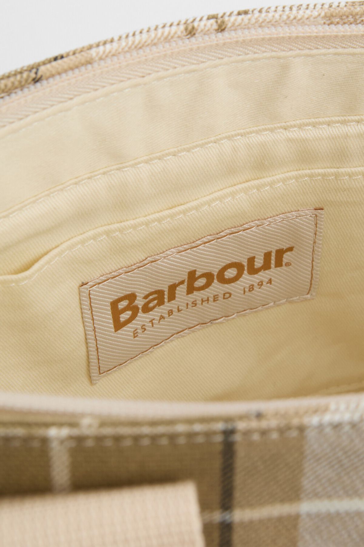 کیف شانه ای چند رنگ زنانه کیسه تارتان BE32 اورجینال Barbour