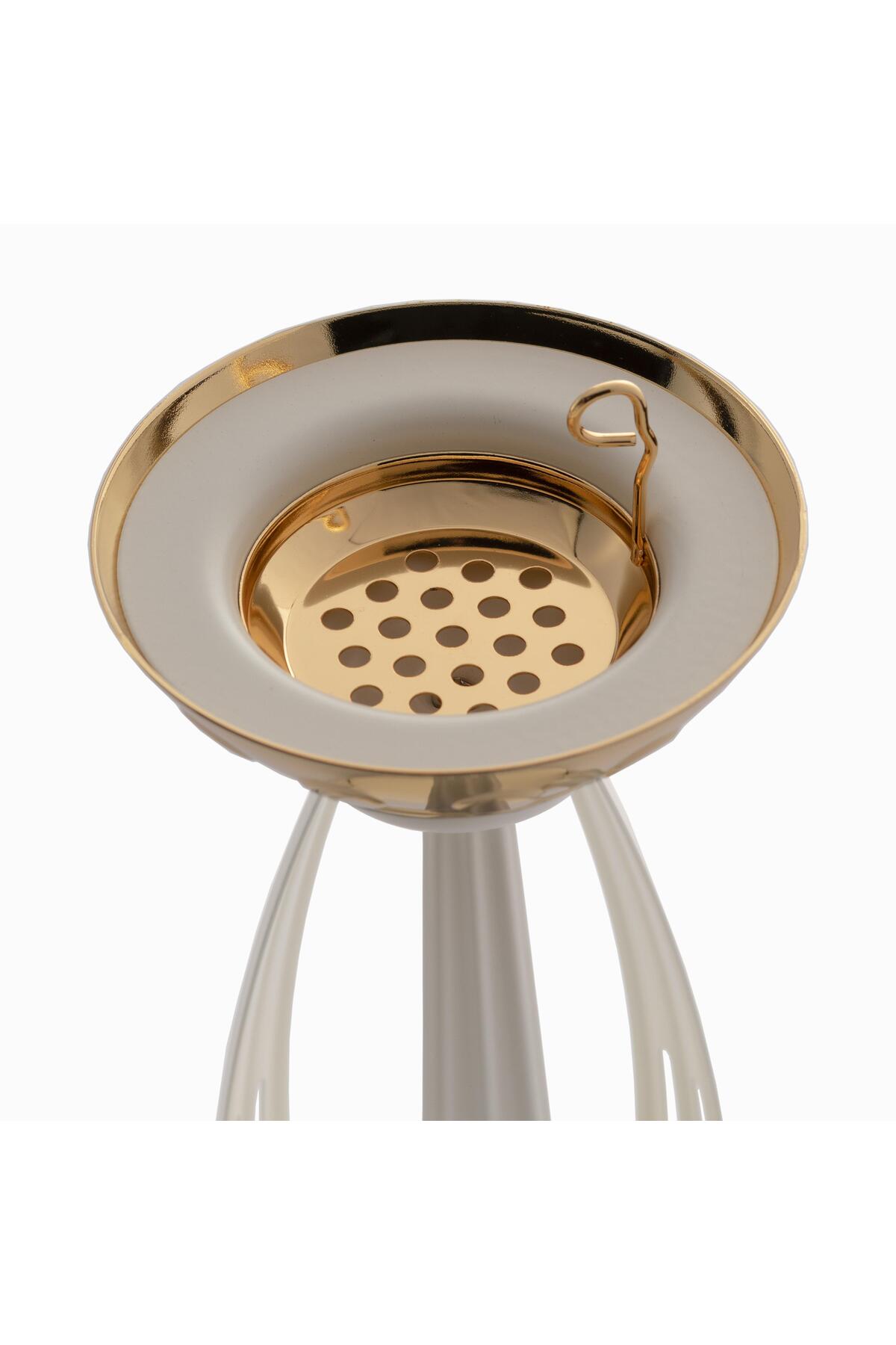 مبخرة فاخرة بتصميم عصري لون أبيض برائحة العود