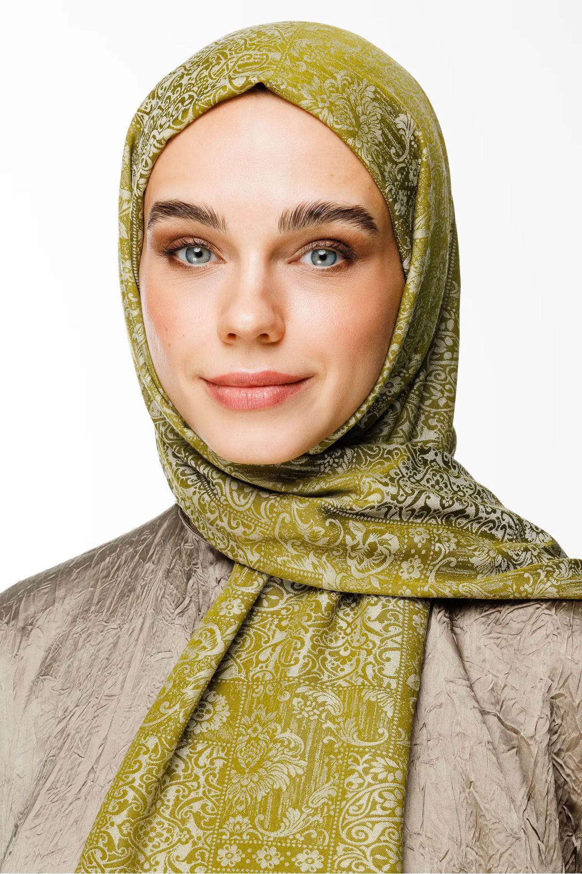 Mooncorn-Henna Pattern Double Sided Shawl Oil Green-Ecru 3