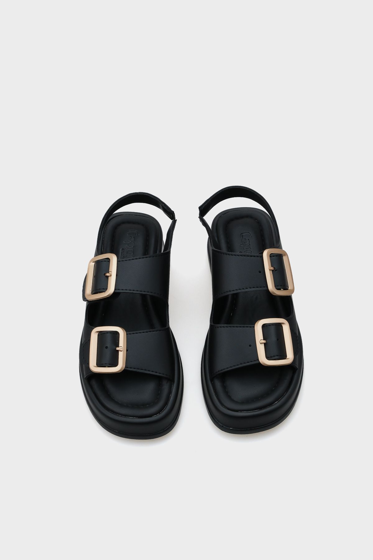 Capone Outfitters-Damensandalen mit Keilabsatz und doppelter Riemenschnalle 5