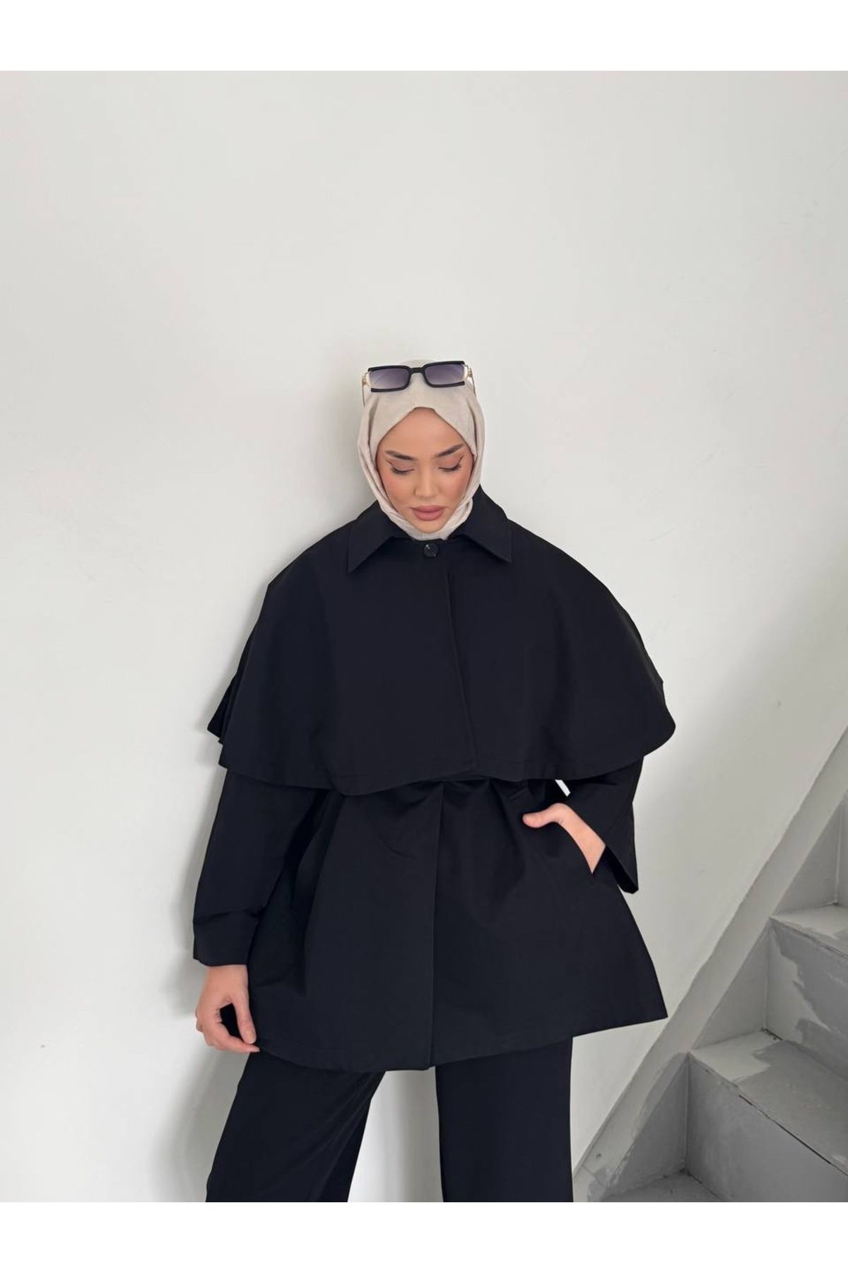 Esilapark-Mila Trench Coat with Palerin 3
