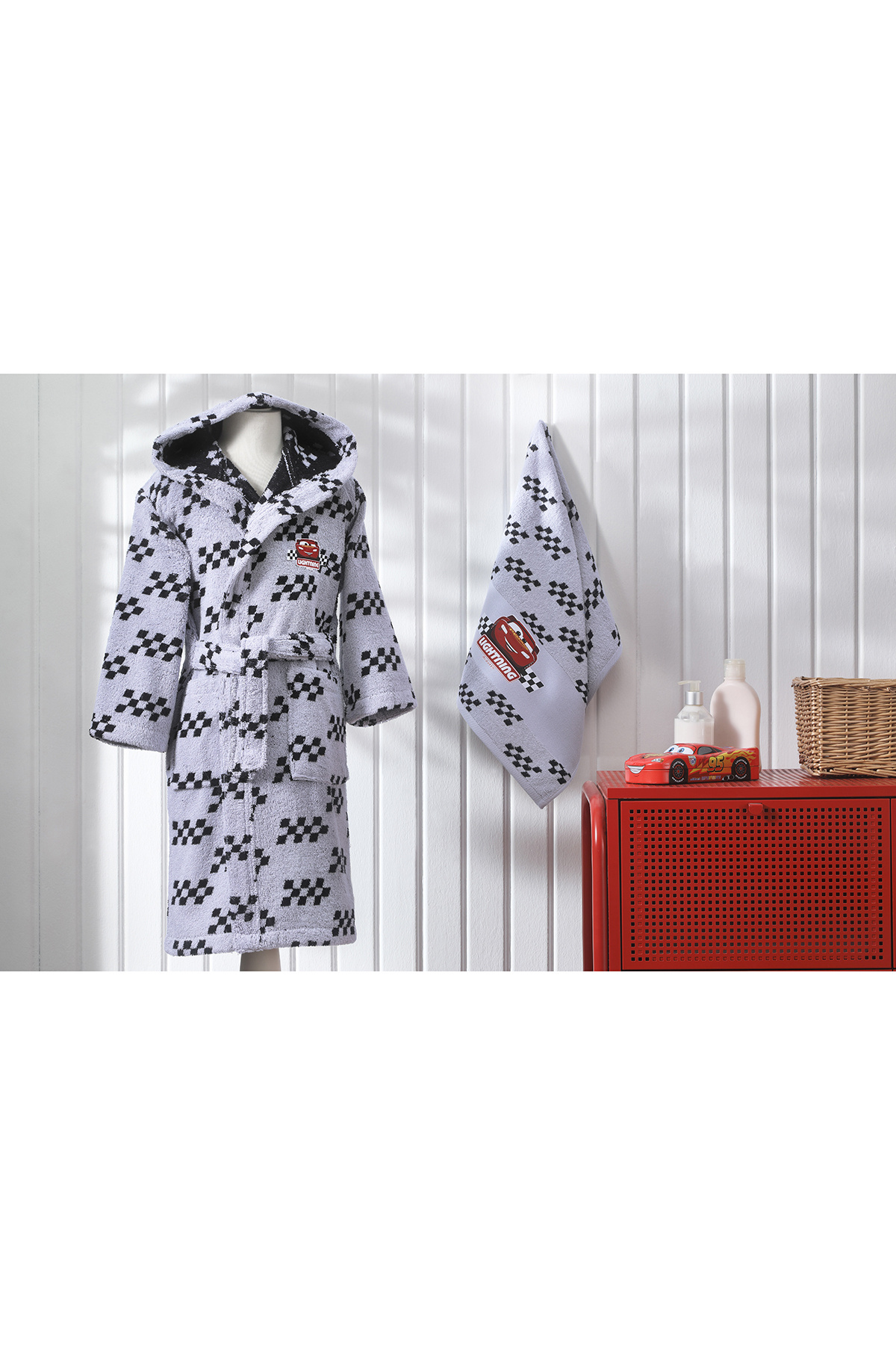 Özdilek Cars Hero Disney Lisanslı Çocuk Bornoz Seti 7/8 Yaş fotoğrafı 2 (önizleme)