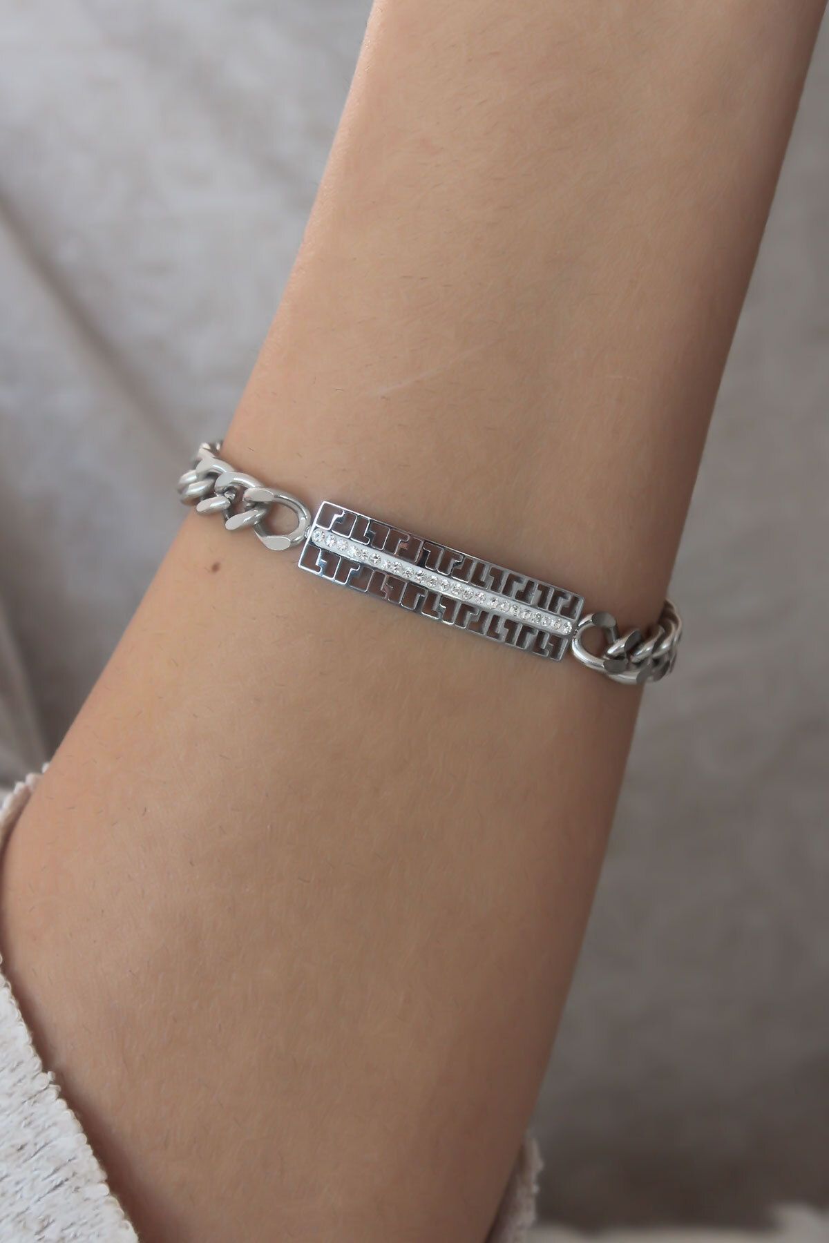 BZK ACCESSORİES Çelik Gümüş Renk Zincir Model Zirkon Taşlı Kadın Bileklik