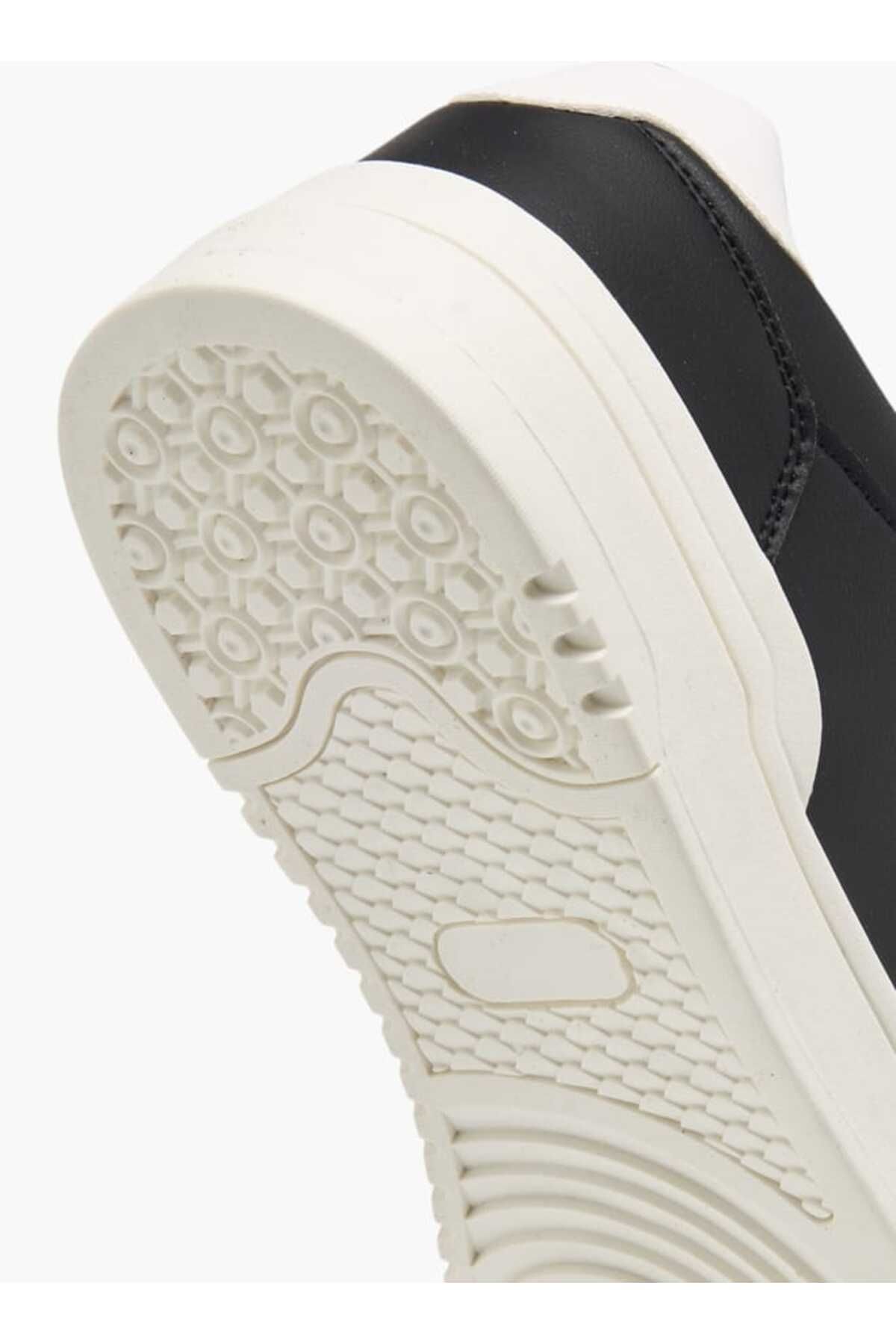 LBL by Shoexpress-LBL by Shoexpress Panelled Sneakers with Lace-Up Closure 5