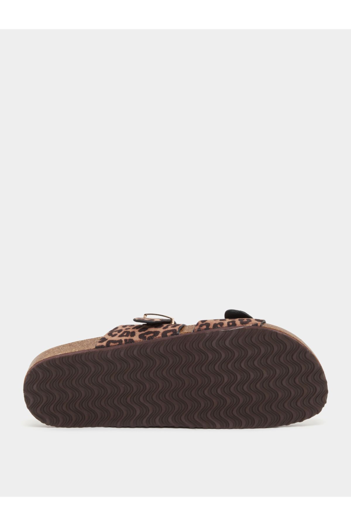 Styli-Leopard Print Buckle Detail Flat Sandals 6