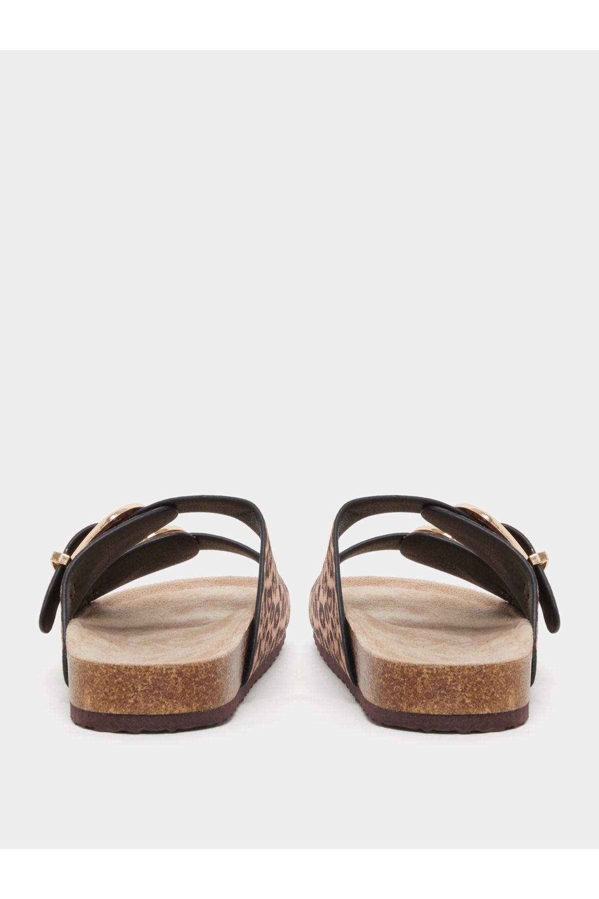 Styli-Leopard Print Buckle Detail Flat Sandals 4