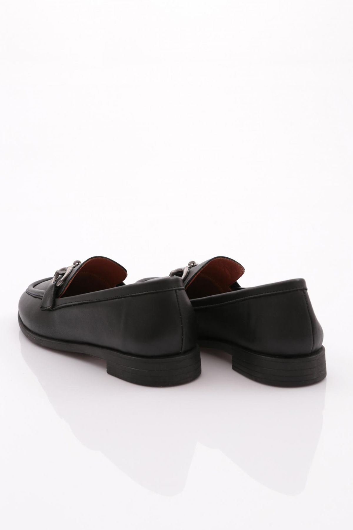 DGN-Women's Metal Accessory Loafer Shoes Black 296332110 3