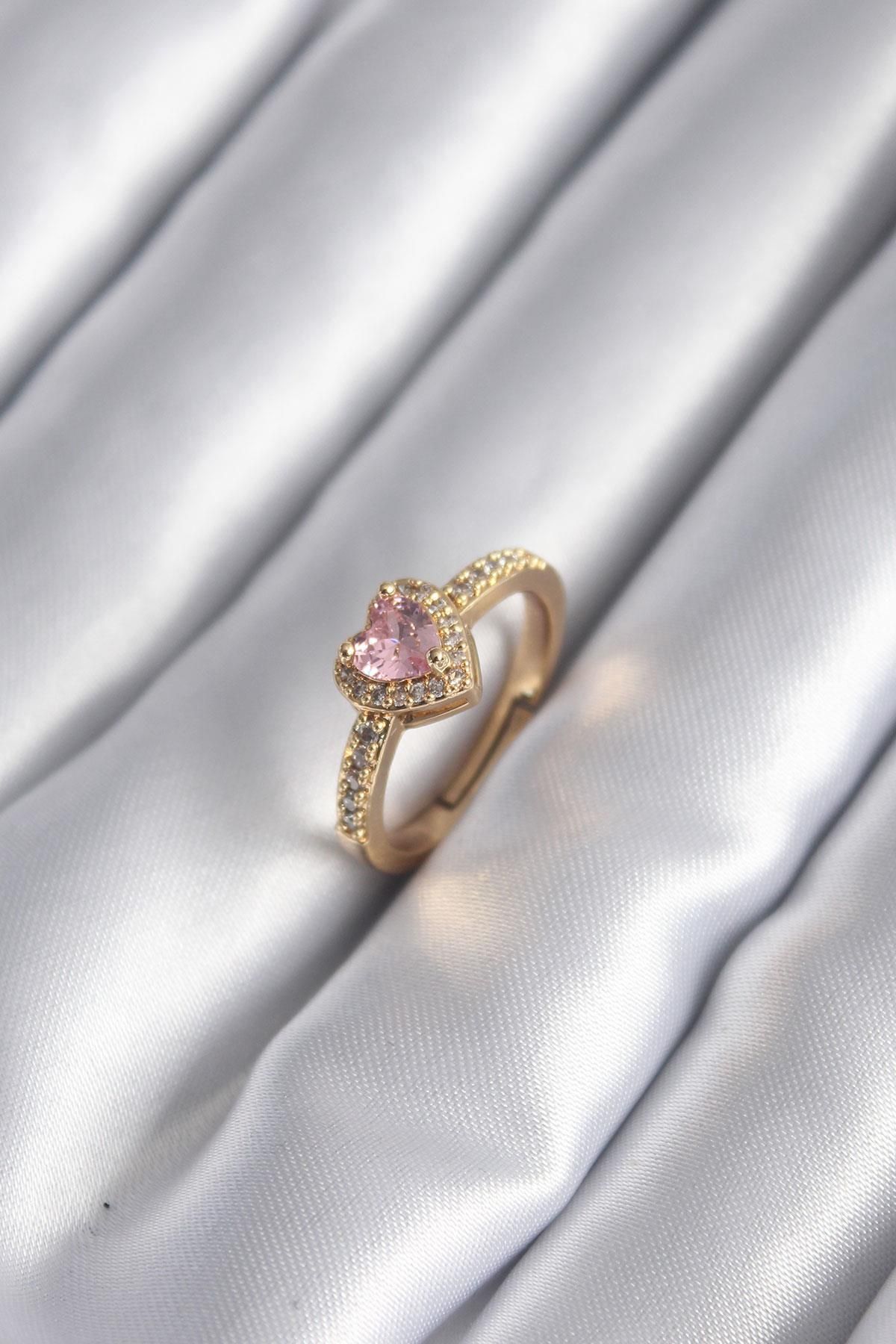 Celira Pirinç Gold Renk Pembe Zirkon Taş Kalp Model Kadın Yüzük