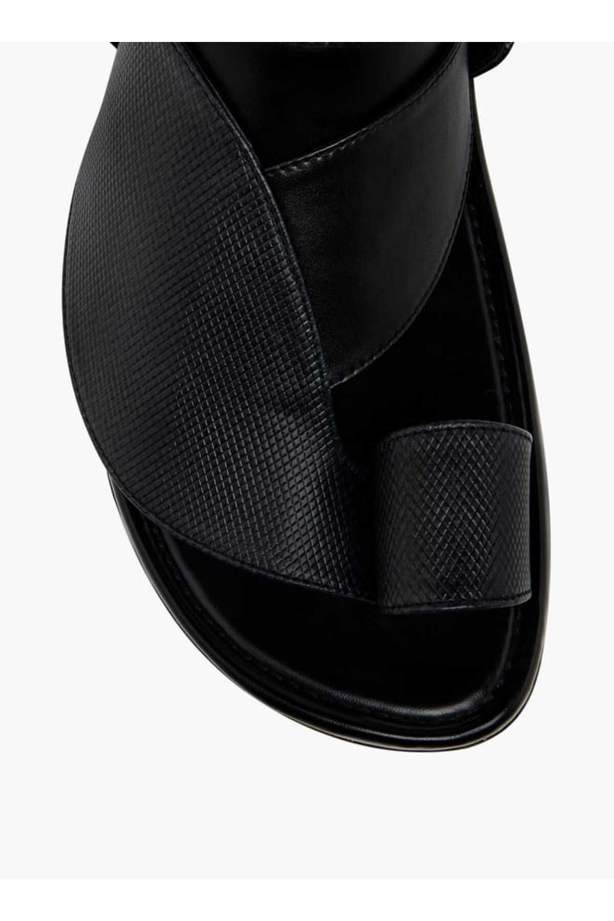 LBL by Shoexpress-Textured Slip-On Arabic Sandals with Toe Loop 3