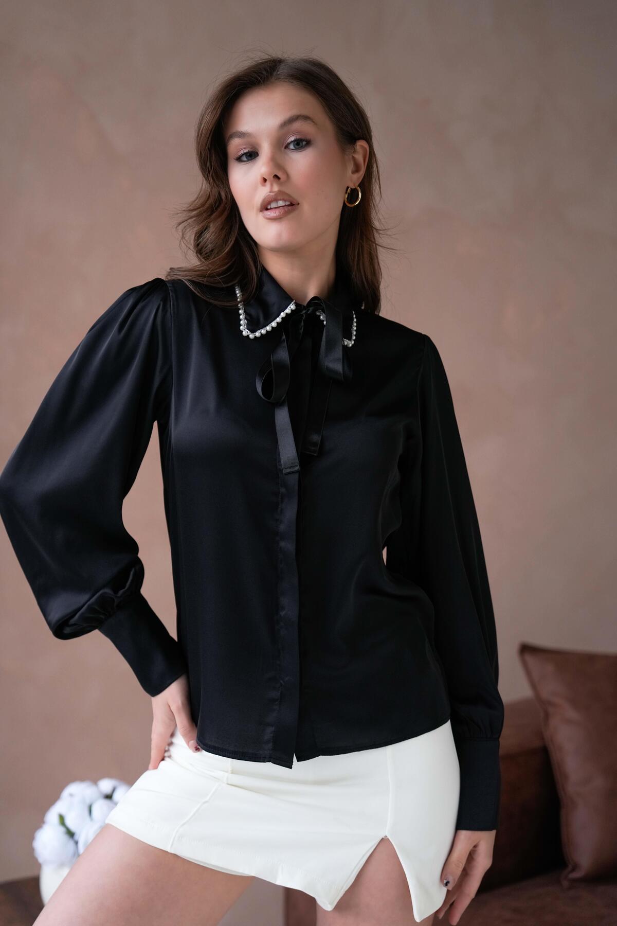 minaaise  Kadın Siyah İnci Detaylı Aksesuarlı Saten Gömlek 29054 - Görsel 2