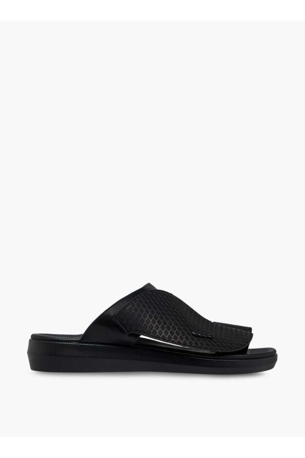LBL by Shoexpress-Textured Slip-On Arabic Sandals with Toe Loop Detail 2