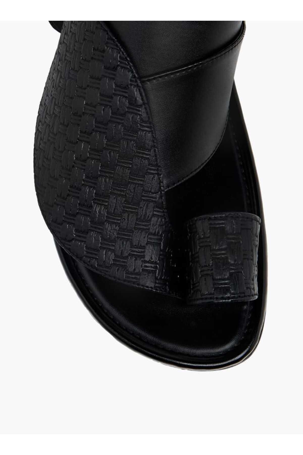 LBL by Shoexpress-Textured Slip-On Arabic Sandals with Toe Loop Detail 3