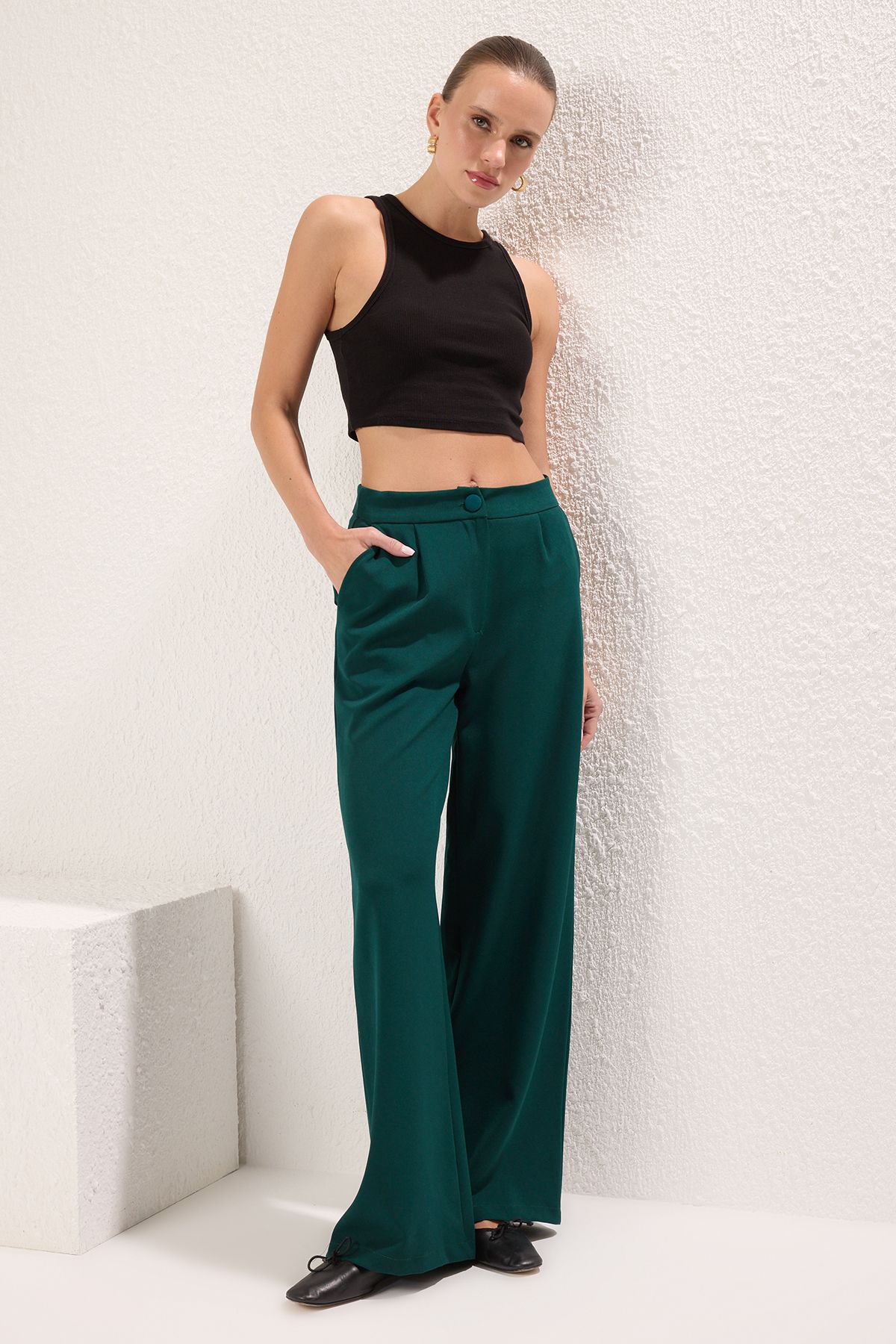 Trendyol Collection-Grüne, plissierte Hose mit weitem Bein – TWOSS21PL0189 12