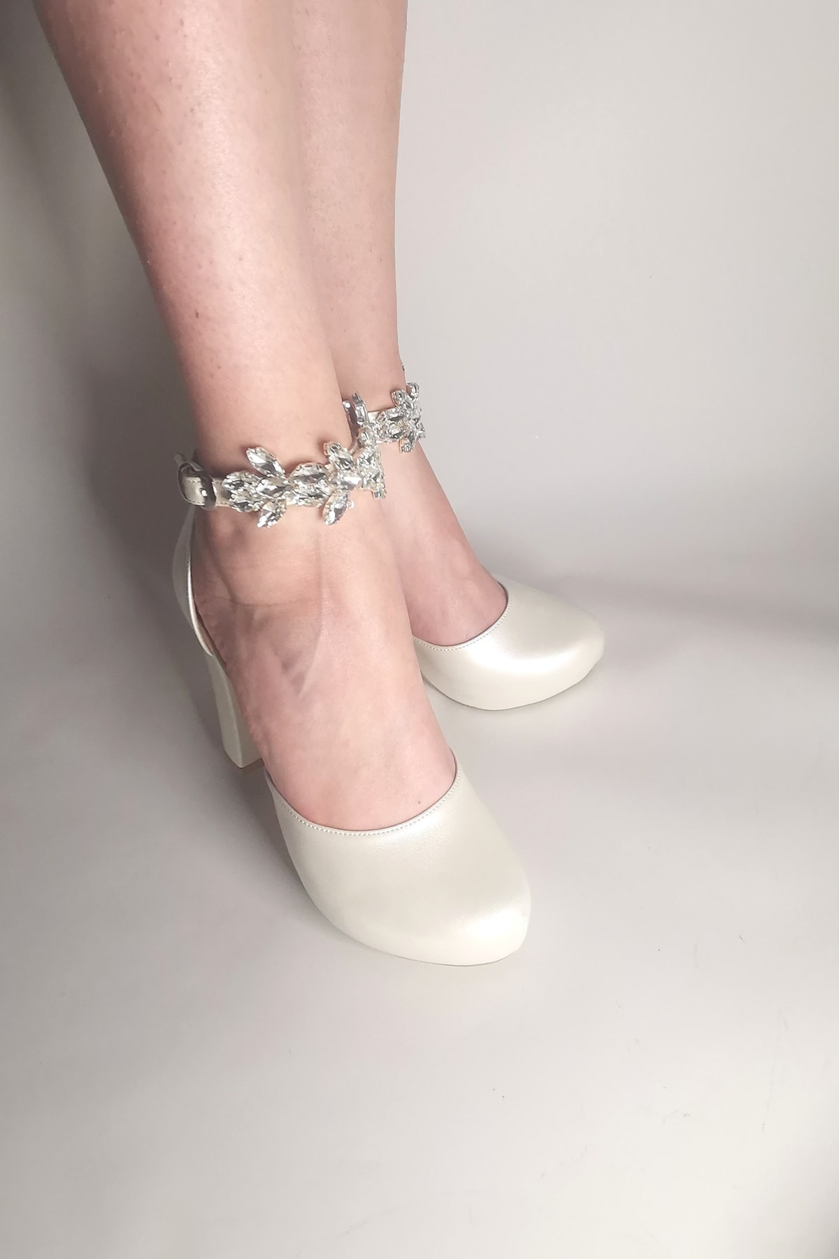 Kadın Sedef Beyaz 9 Cm Taşlı Platform Topuk Abiye Ayakkabı