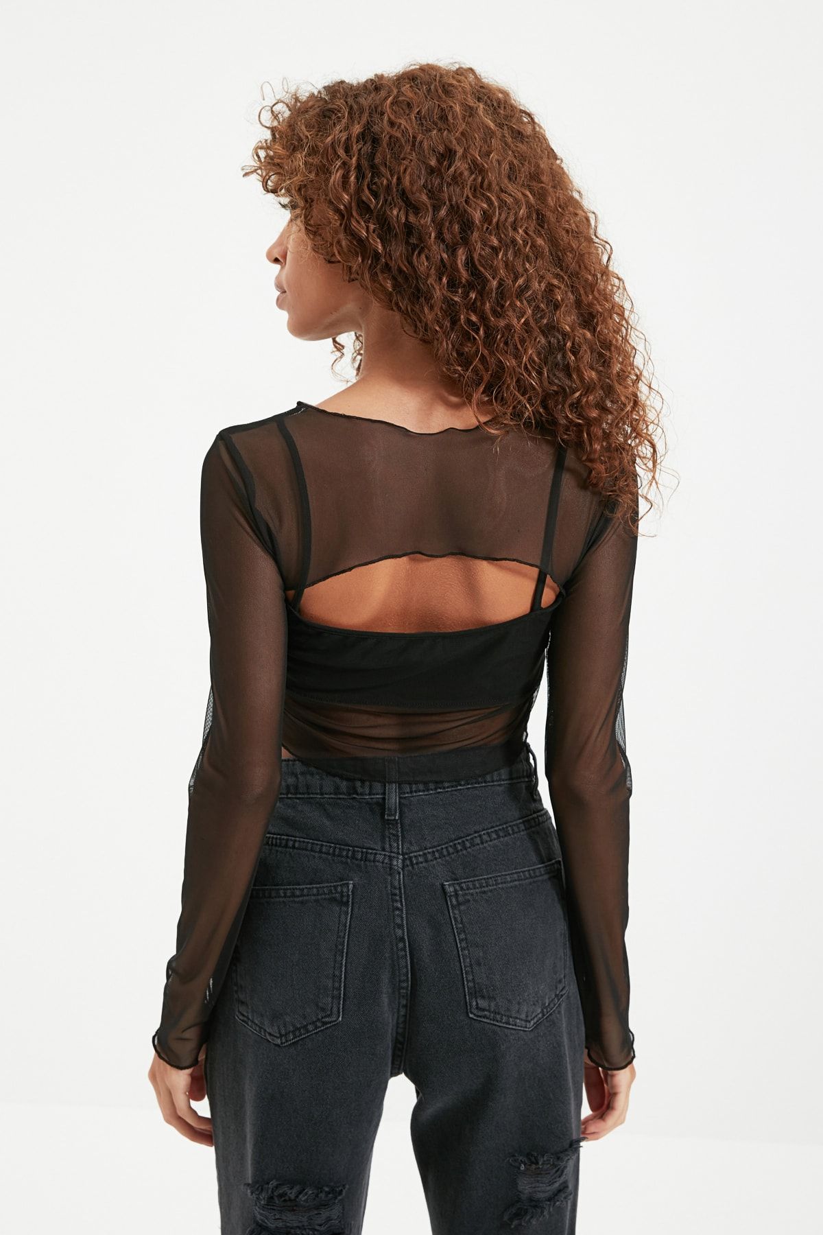 Trendyol Collection-Schwarze, tief ausgeschnittene Tüllbluse TPRAW22BZ0887 6