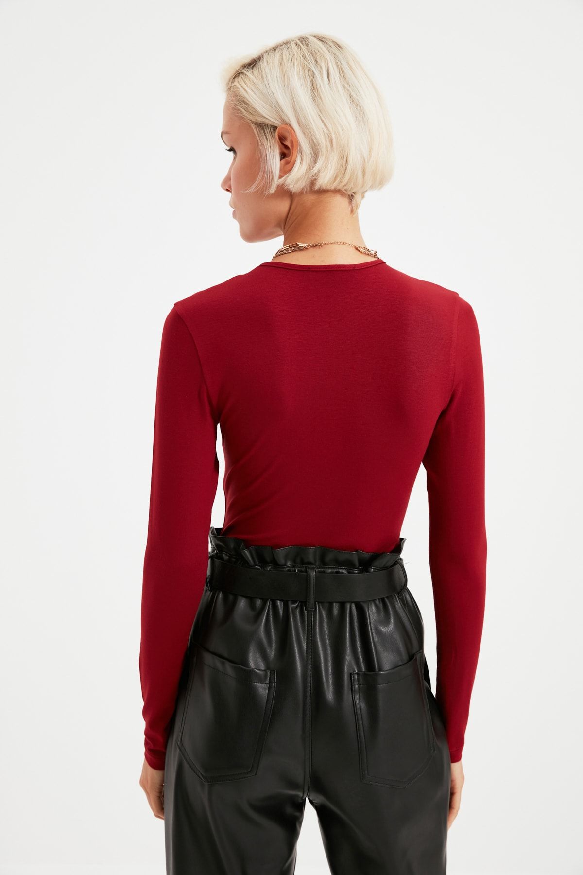 Trendyol Collection-Vínové pletené body s hlubokým výstřihem do V TPRAW22BD0084 10