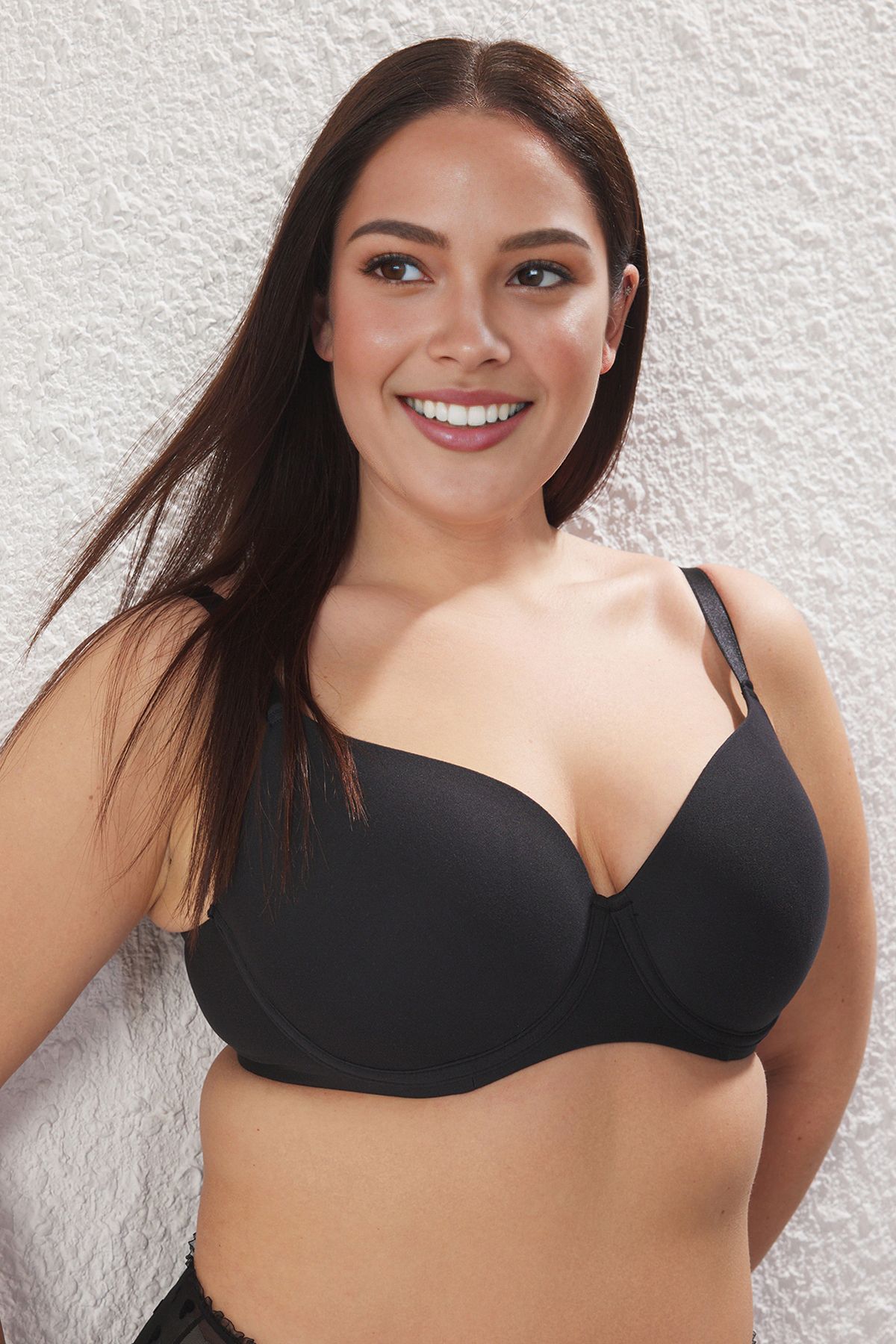 Trendyol Curve-Černá podprsenka s pevným košíčkem Plus Size TBBSS25CW00001 2