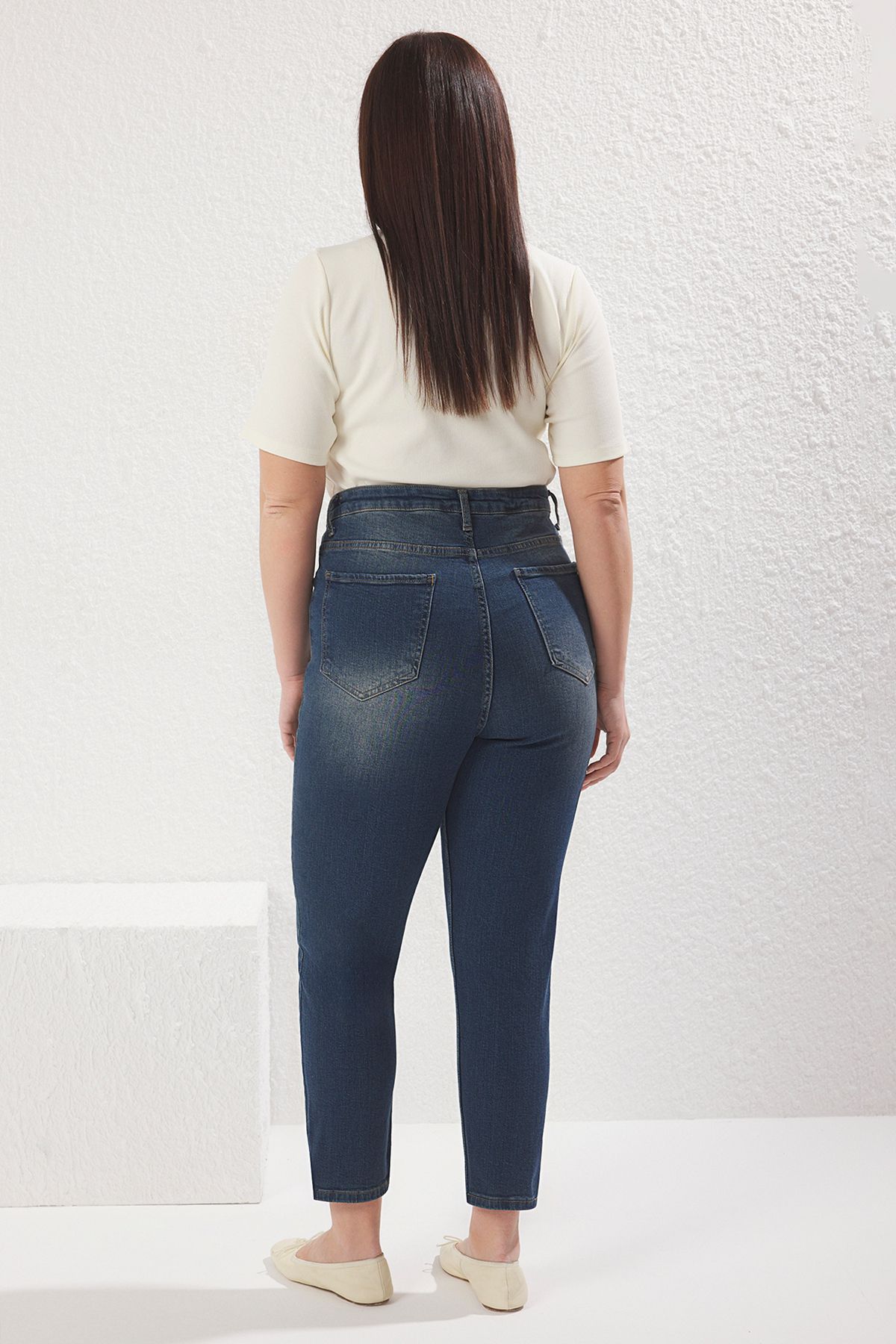 Trendyol Curve-Σκούρο μπλε Destroy Λεπτομέρεια Ευέλικτο Plus Size Skinny Jeans TBBSS25CJ00011 4