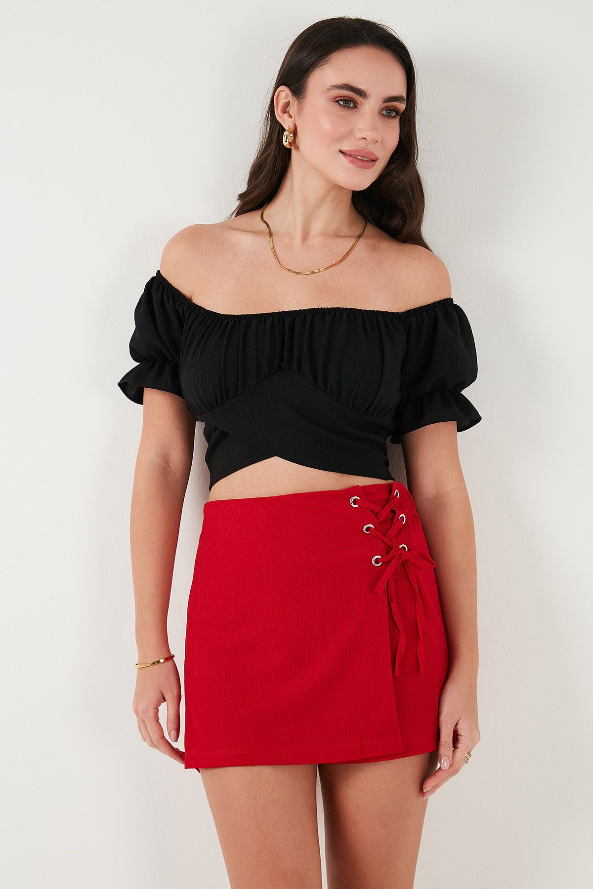 Lela-Regular Fit Madonna Collar Lacing Detailed Crop Blouse Bluz 6527017 2
