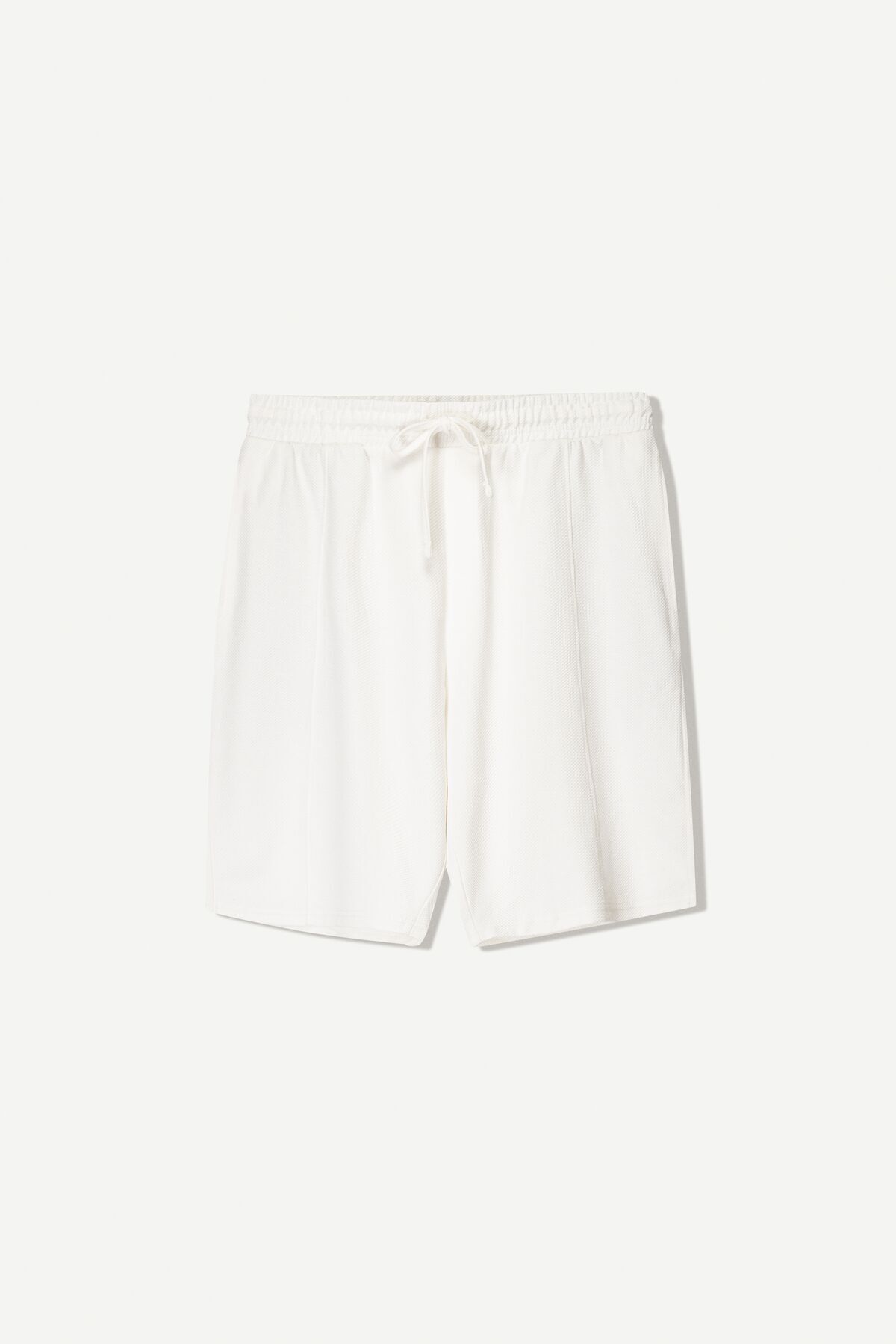 Bershka-Textured Bermuda Shorts Ramadan 1