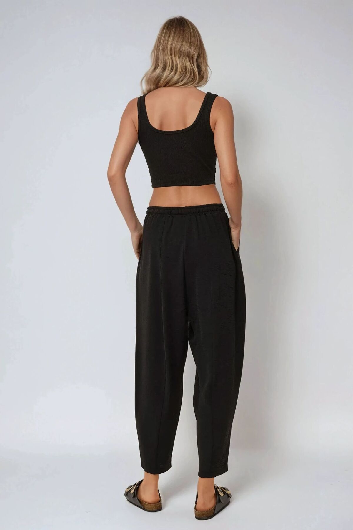 Hiccup-Stretchy Waist Relaxed Fit Pleated Trousers 4