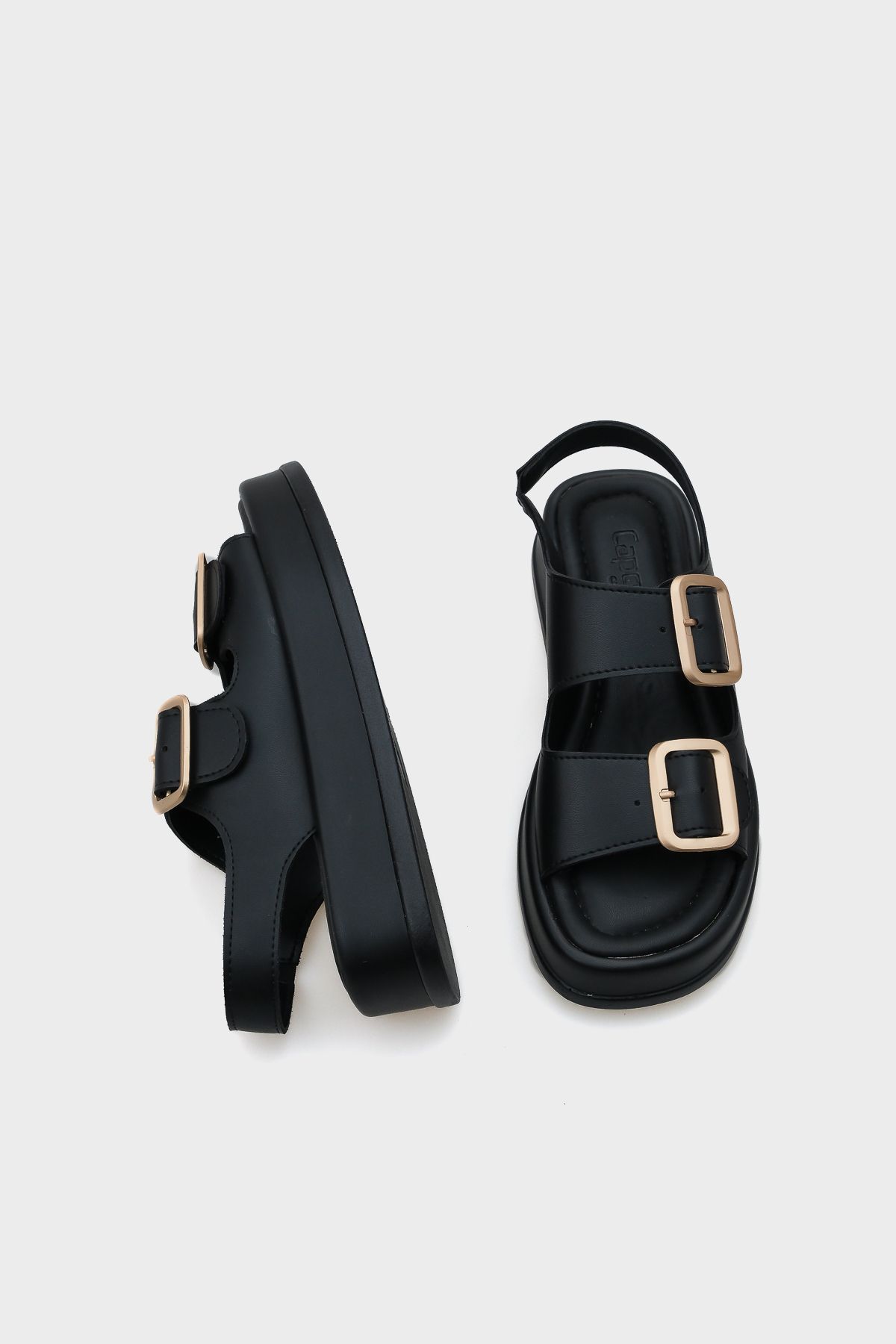 Capone Outfitters-Damensandalen mit Keilabsatz und doppelter Riemenschnalle 3