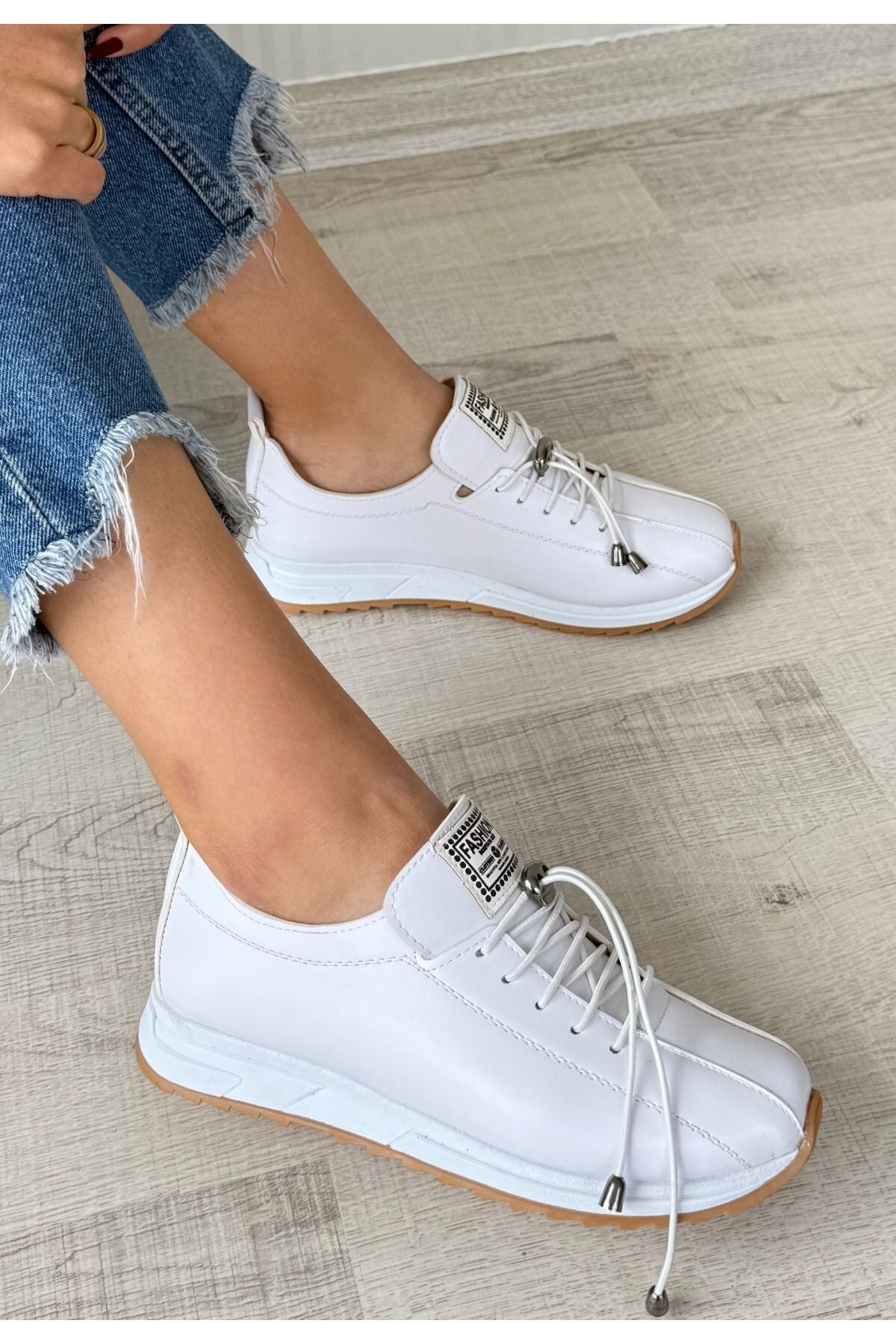 Aemido-Monya White Skin Lace-Up Sneakers 2