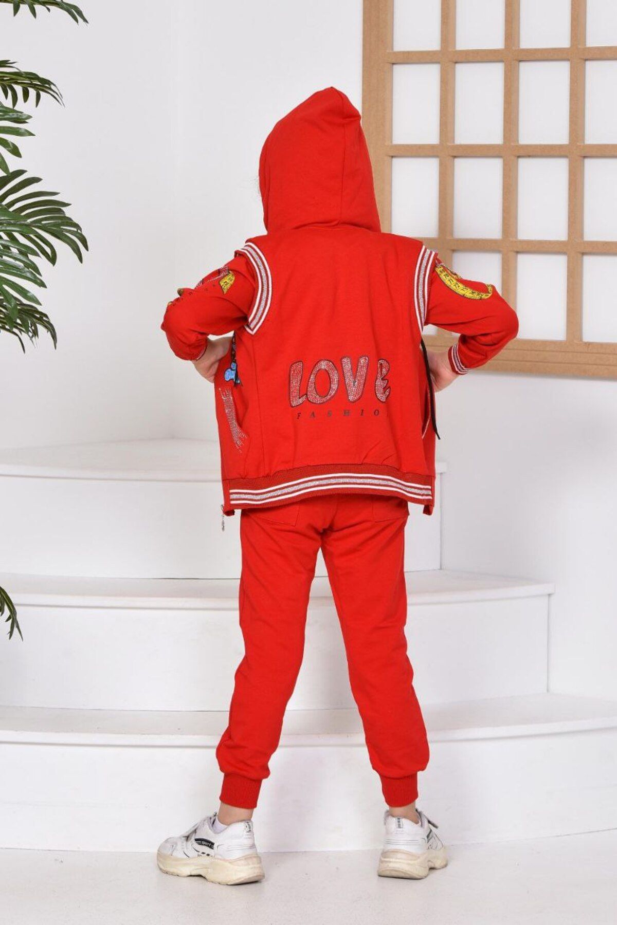 maramm-Three-Piece Two-Thread Red Girl's Tracksuit Set 2