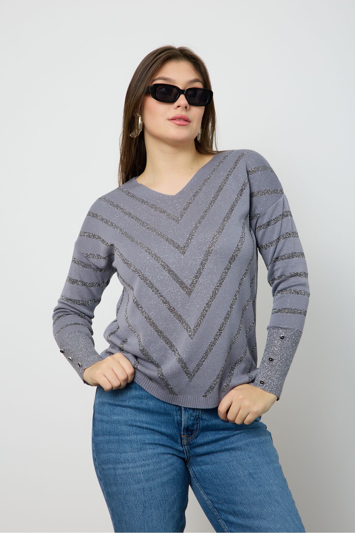 BERNE-Women's Gray Glitter V-Neck Sweater 6