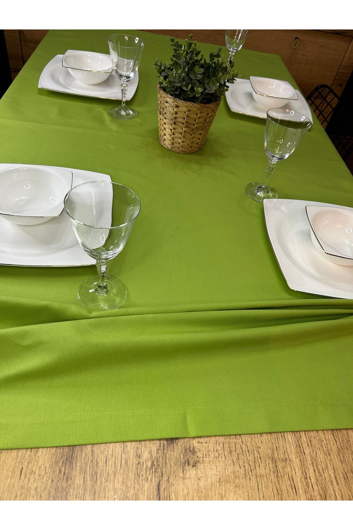Angels' Collection-Dartless Tablecloth with Water Repellent Feature 8