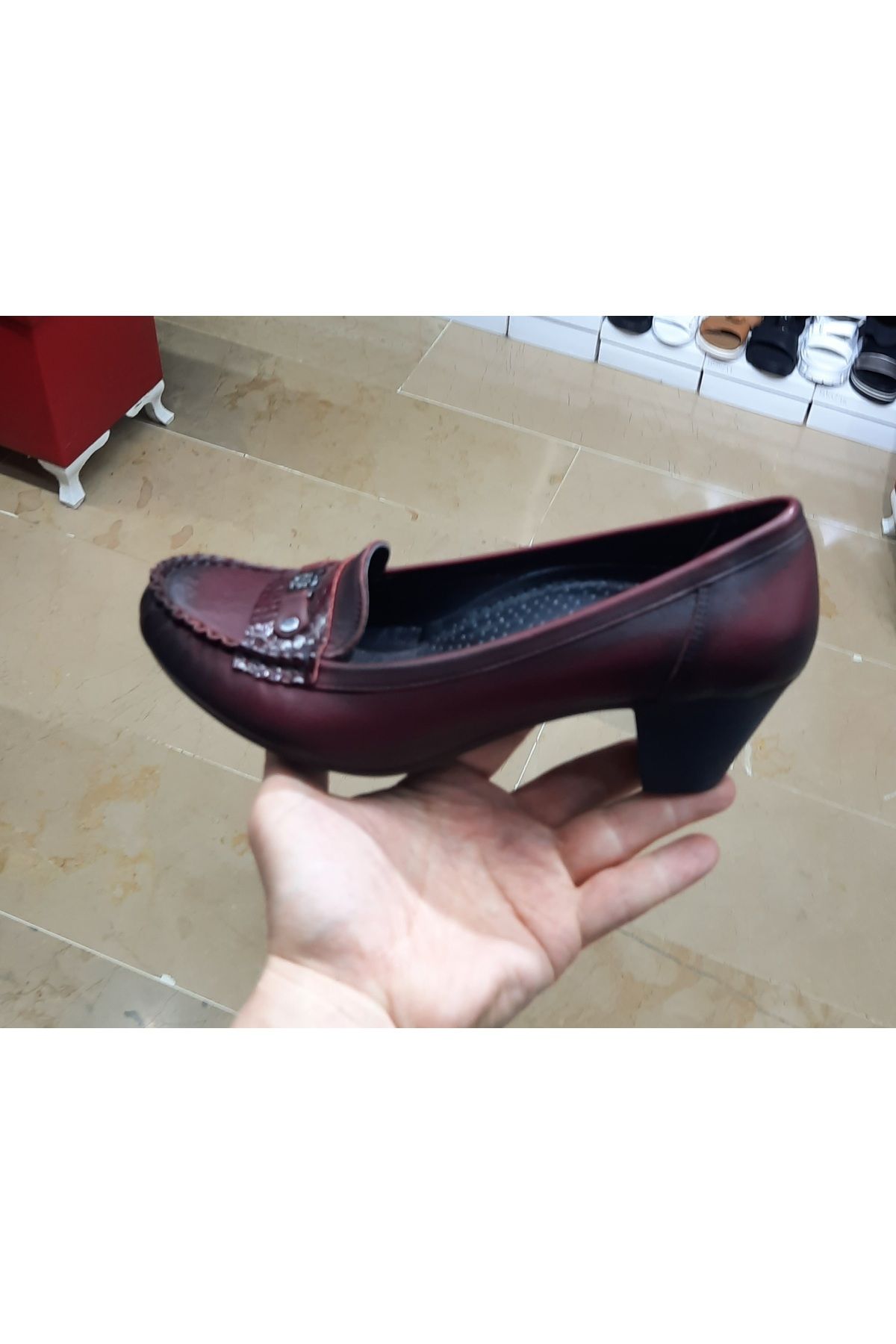 BELOX KADIN İÇİ-DIŞI HAKİKİ DERİ ORTOPEDİK KALIN TOPUK BORDO MEVSİMLİK AYAKKABI