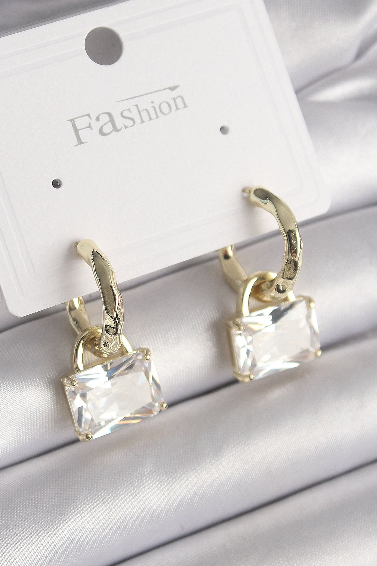 BZK ACCESSORİES Pirinç Gold Renk Sallantı Zirkon Taşlı Çanta Model Kadın Küpe