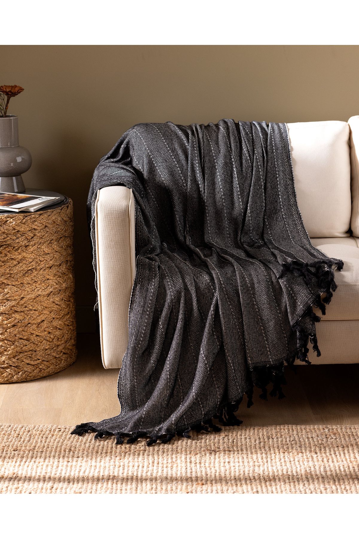 Madame Coco-Ranier Sofa Shawl - Black 1