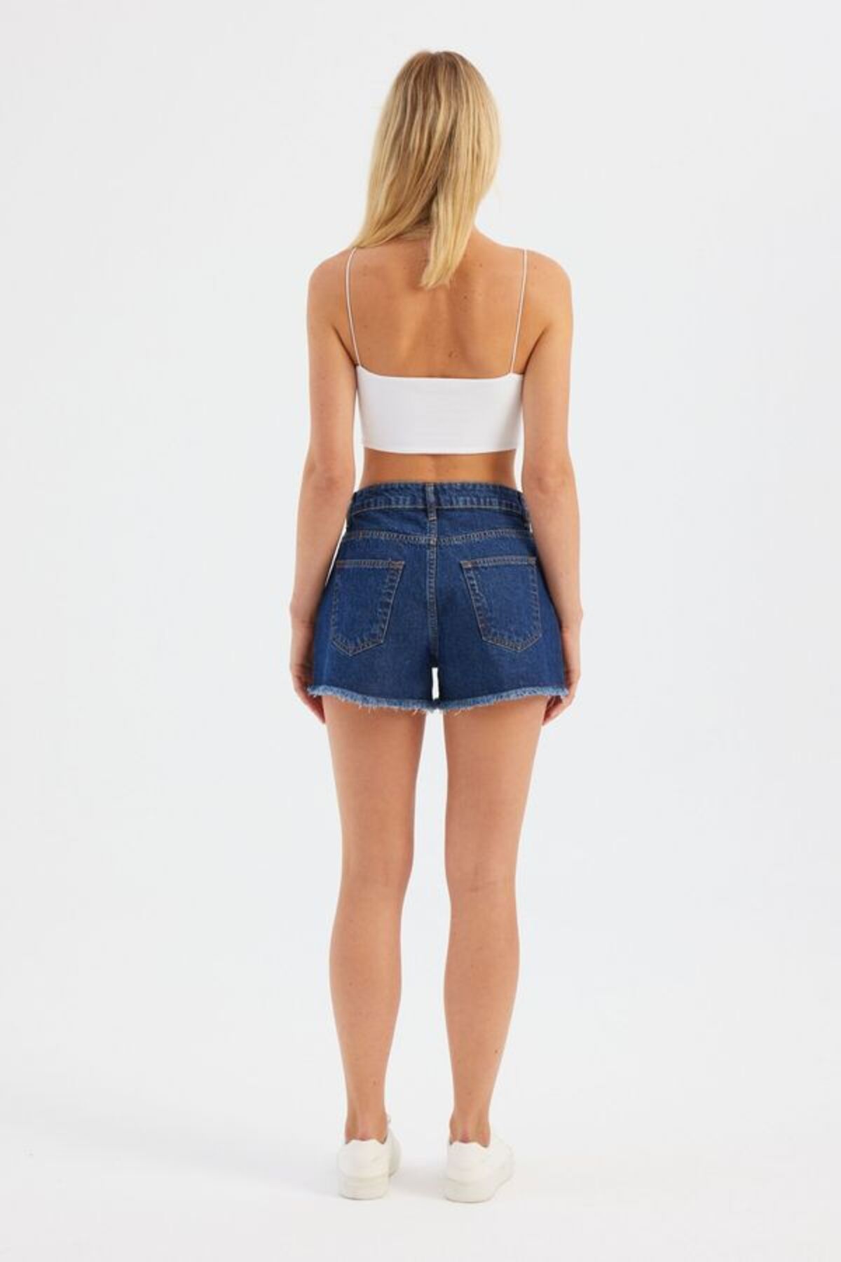 Hiccup-square neck strap crop top 4