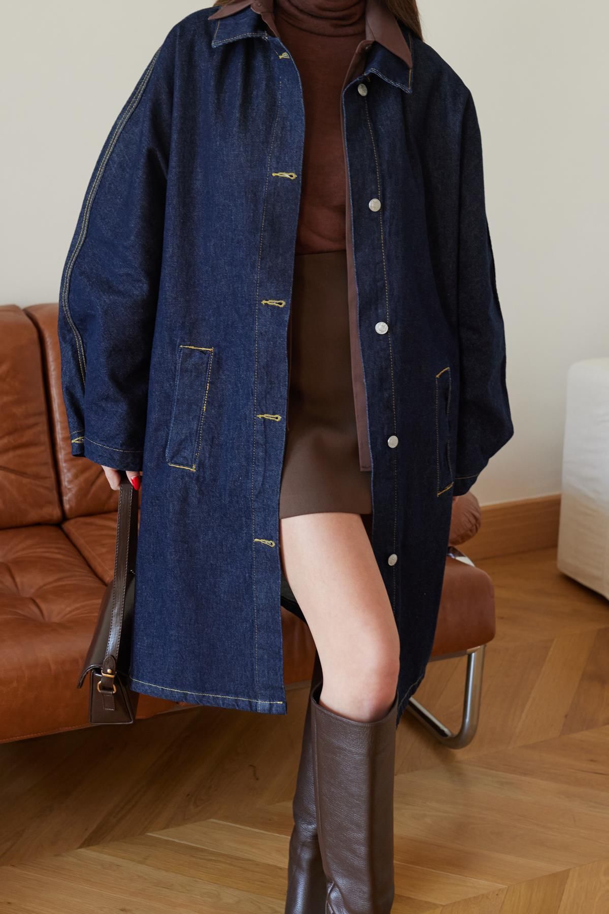 Askı Nişantaşı-Oversize Denim Trench Coat with Dark Blue Gold Stitching Detail 2