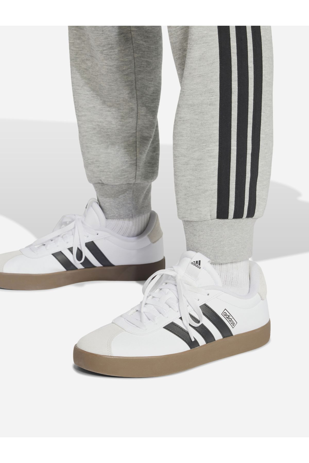 adidas-بنطلون Essentials French Terry ذو الأكمام المدببة والمزين بثلاثة خطوط 5