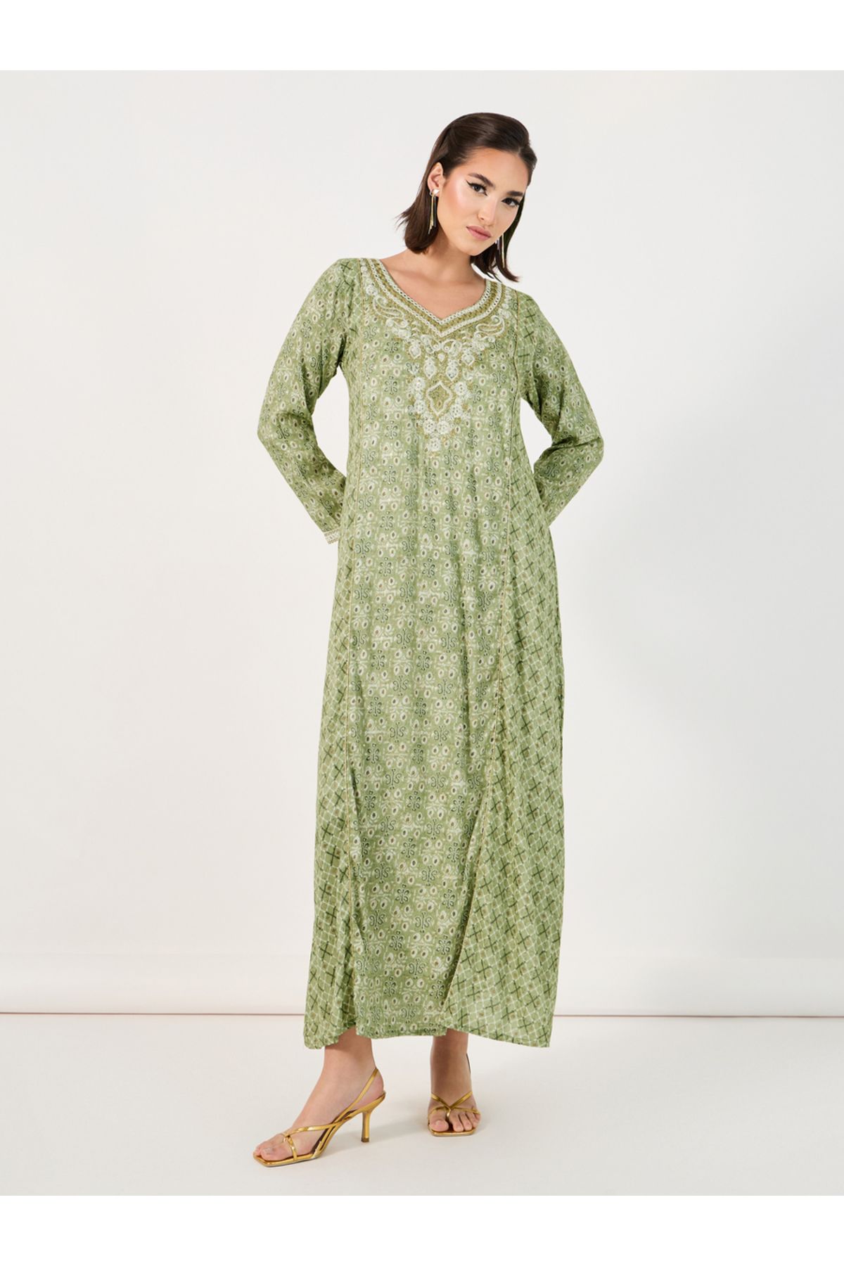 Styli-All-Over Print Embroidered A-Line Jalabiya 4