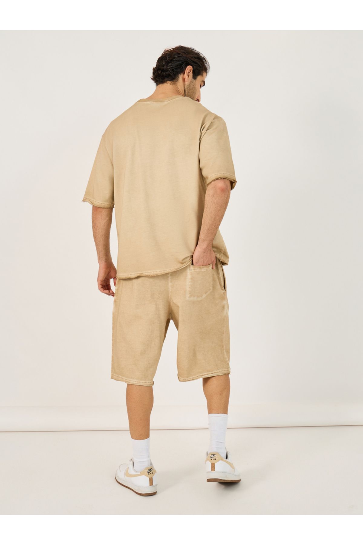 Styli-Heavy Terry Acid Washed T-Shirt and Raw Hem Detail Short Co-Ords 5