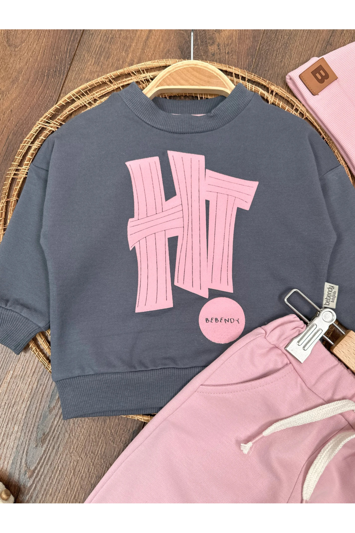 tiwitibaby Hi Kabartma Baskılı Bereli Arma Detaylı Oversize (Geniş Kalıp) Kız Bebek Takım fotoğrafı 5 (önizleme)