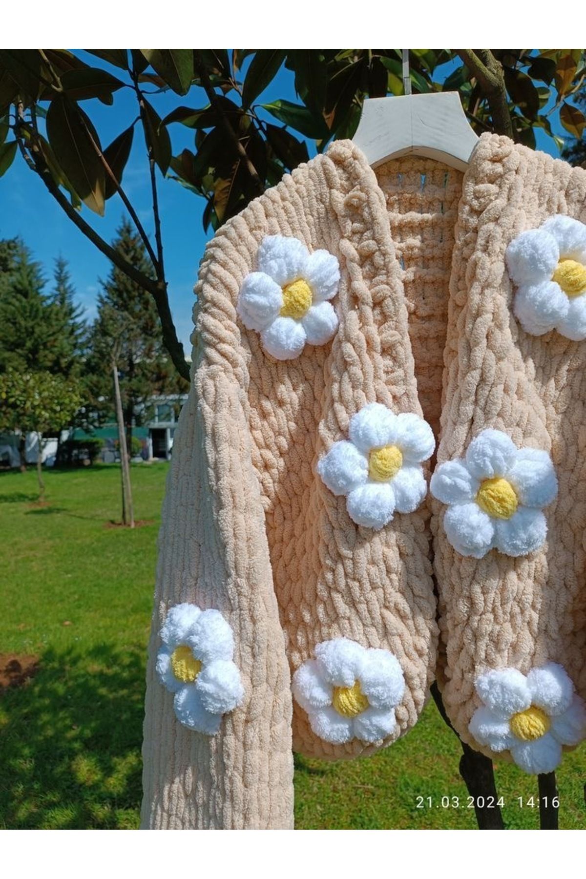 Simsibutik-Hand Knitted Puffy Heart Cardigan 1