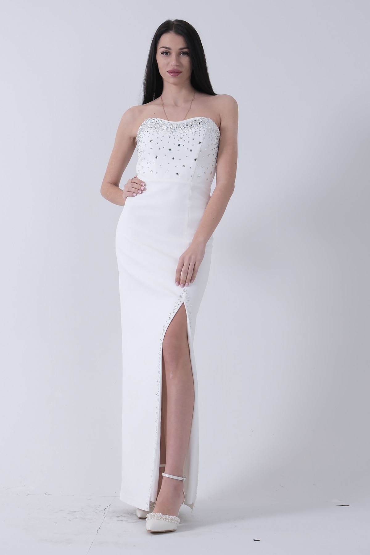 Feminist-White Evening Dress with Chest and Slit Stone Embroidery 08010202 1