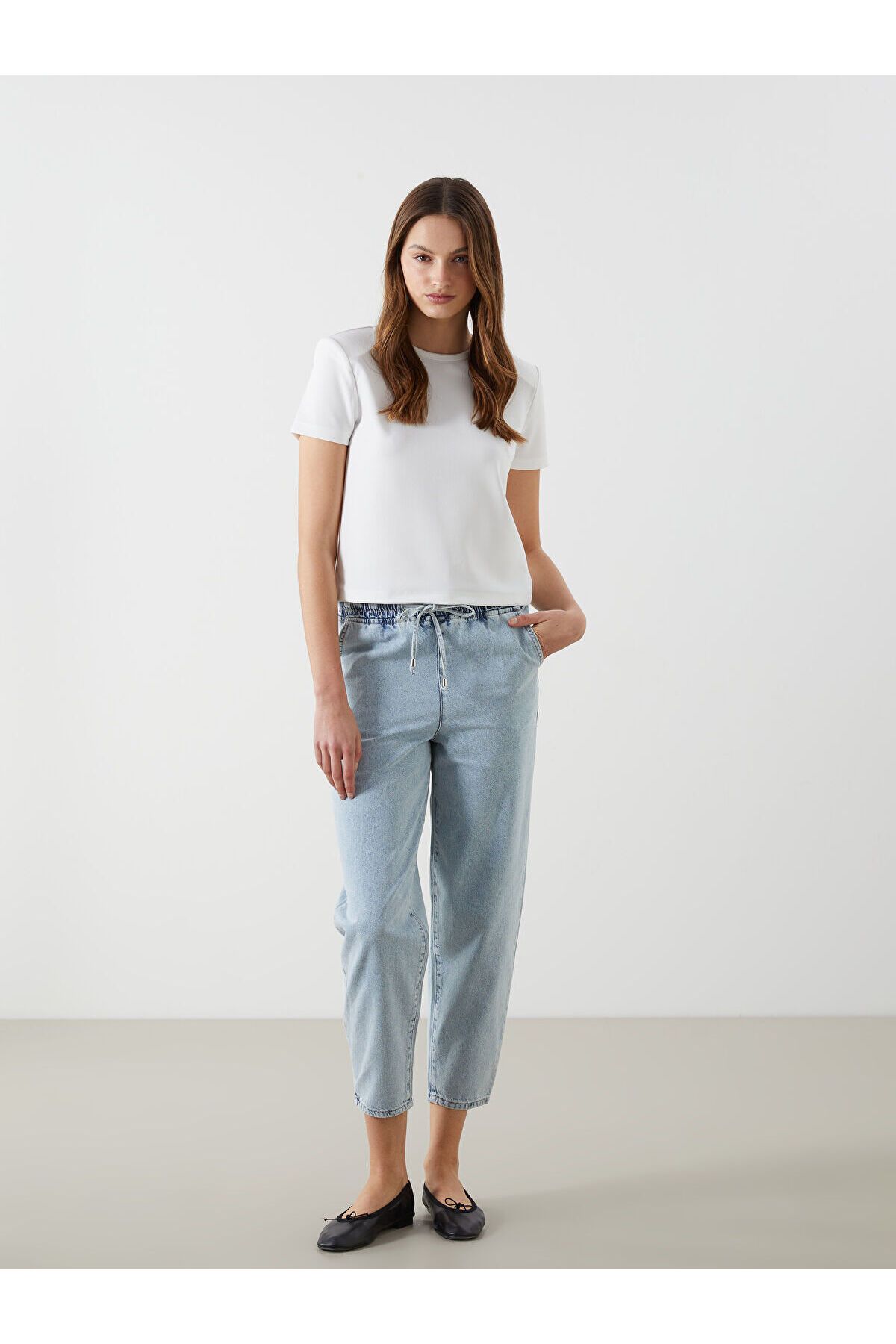 LC Waikiki Beli Lastikli Mom Fit Kadın Jean Pantolon