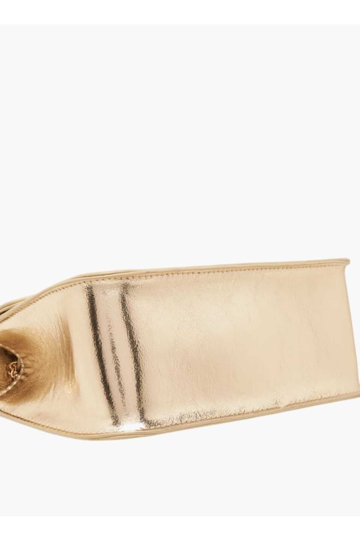 Flora Bella by Shoexpress-Flora Bella Metallic Crossbody Bag with Magnetic Closure and Chain Strap 5